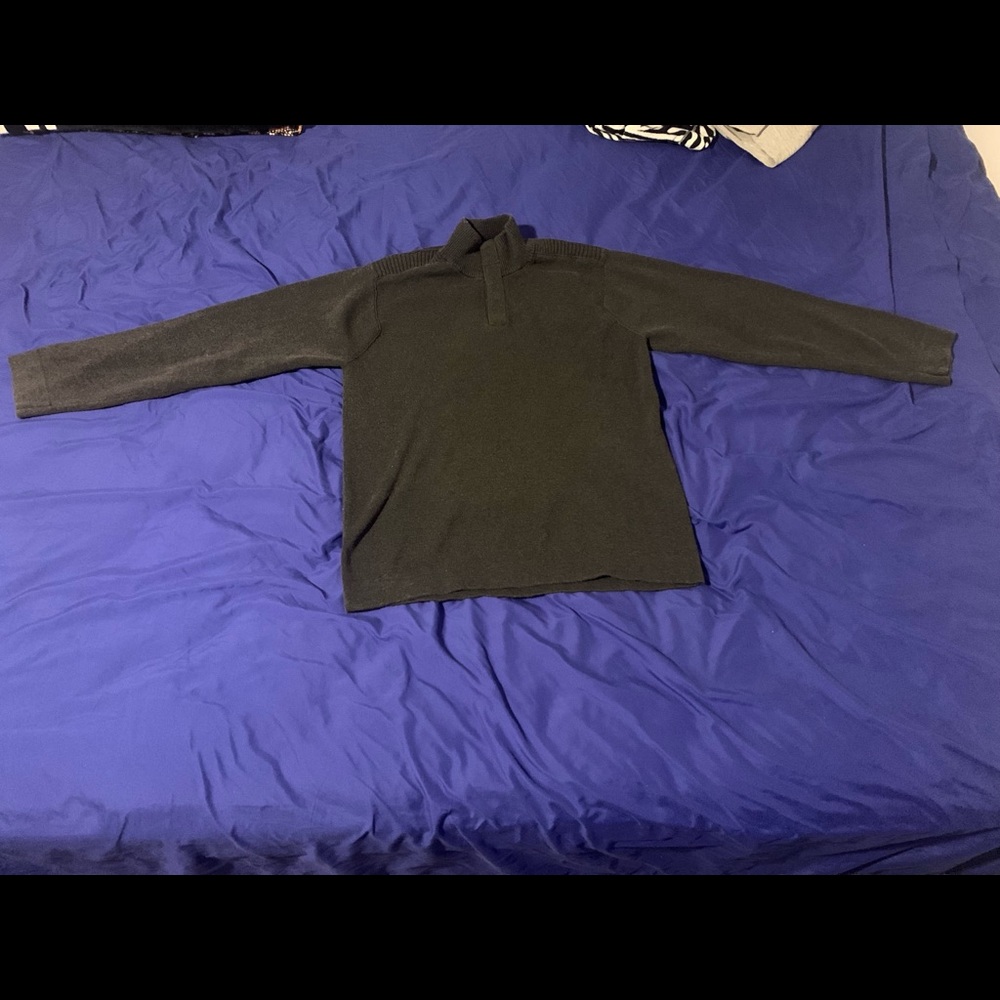 IZOD sweater